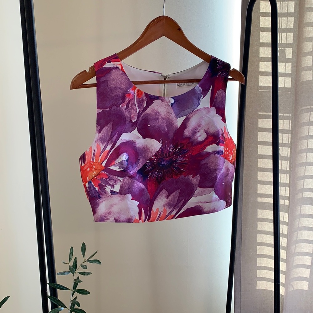 Cropped floral blouse